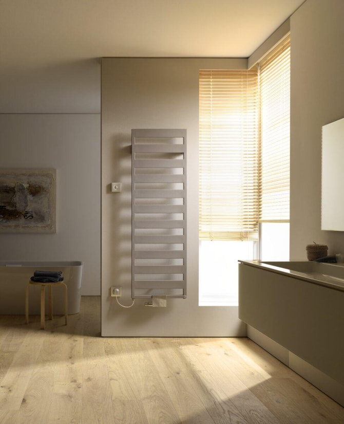 Casteo Design-Heizkörper RAL 9016