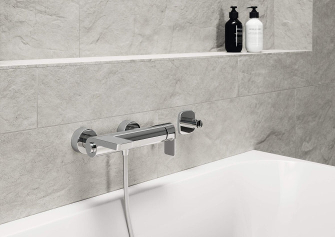 Einhand-AP-Badebatterie Hansastela