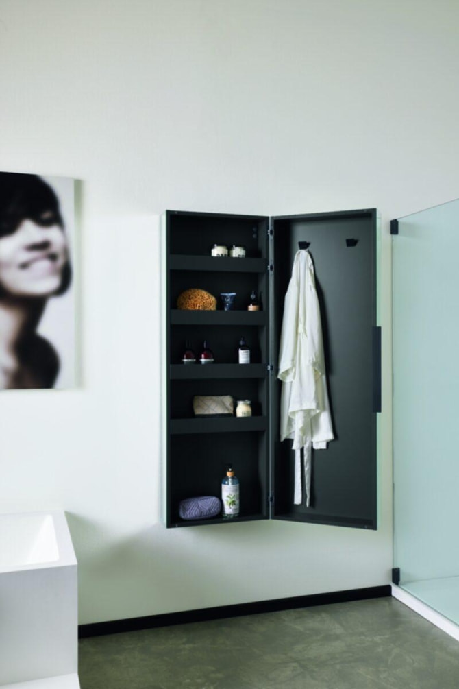 VIG WH HS Koffert. versp. 2 H.Regalb. re